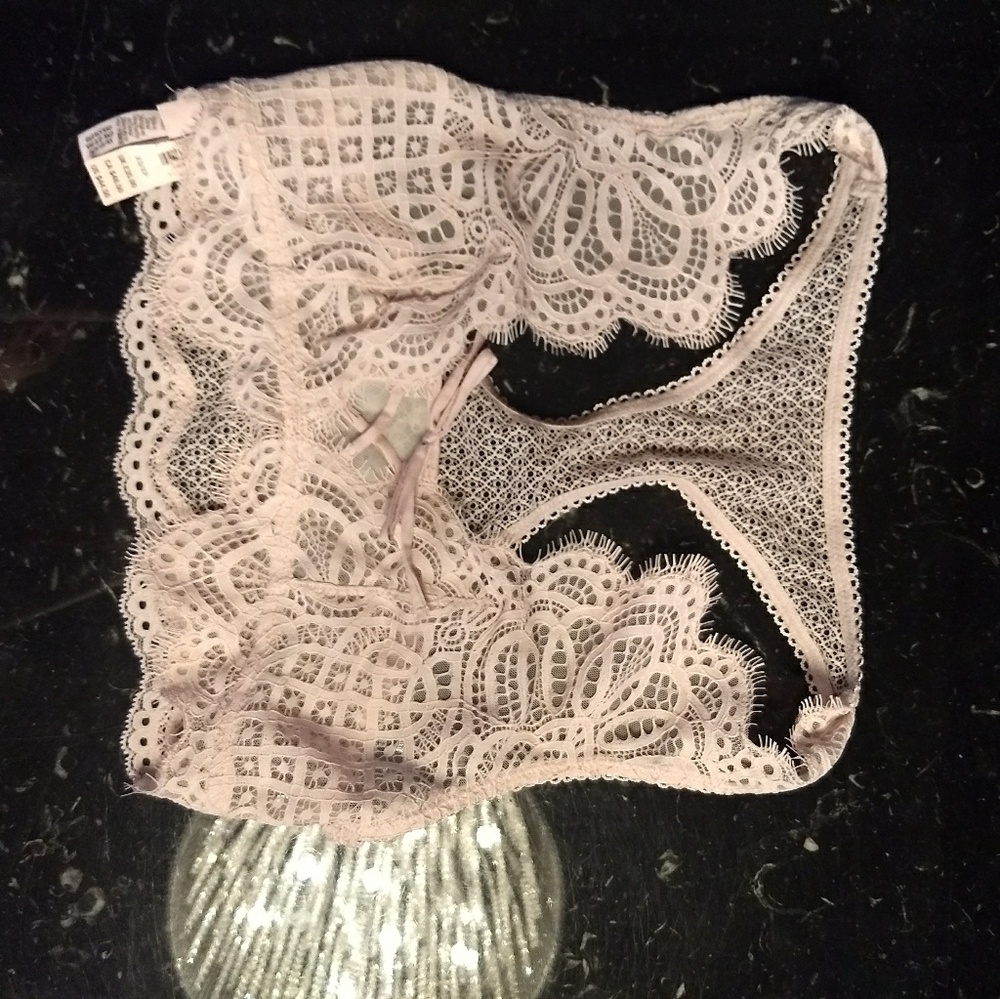 BNwT Victoria's Secret Light Pink Lace Racerback Bralette, xs
